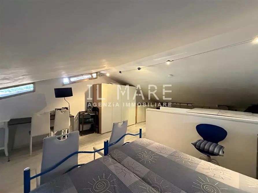 Immagine 18 di Appartamento in vendita  a Massa