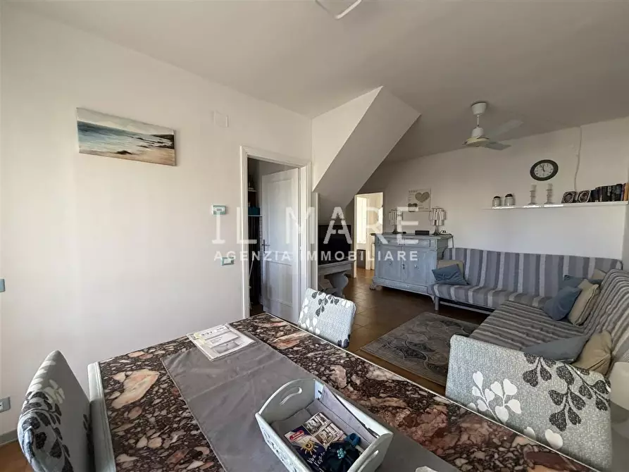 Immagine 5 di Appartamento in vendita  a Massa