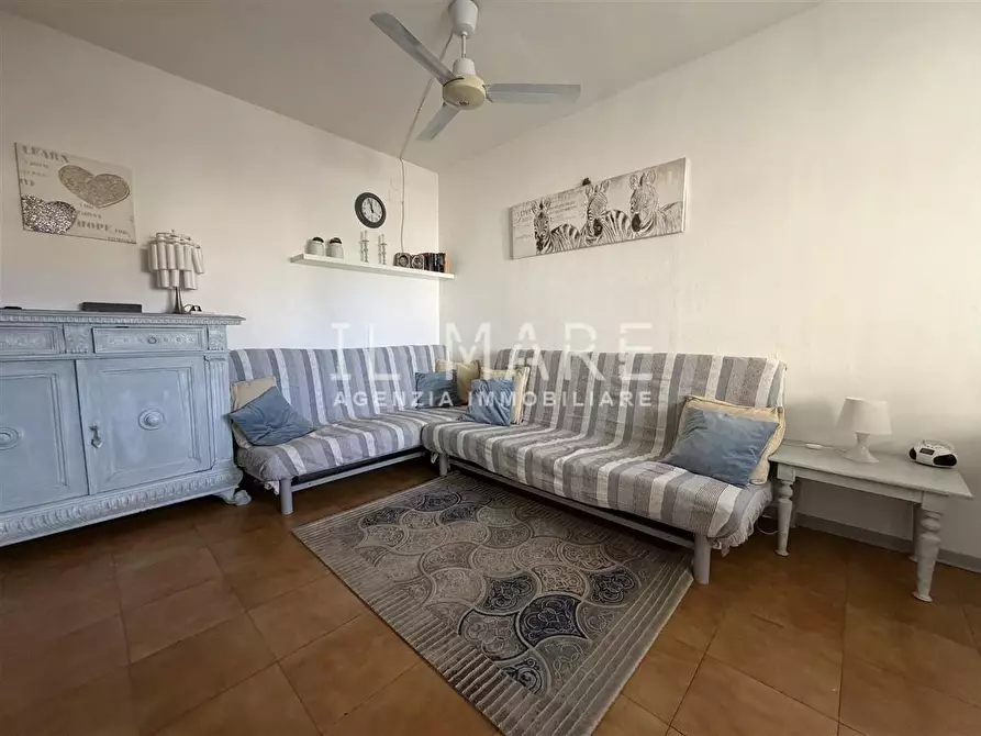 Immagine 2 di Appartamento in vendita  a Massa