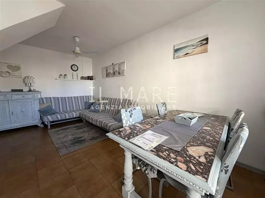 Immagine 4 di Appartamento in vendita  a Massa