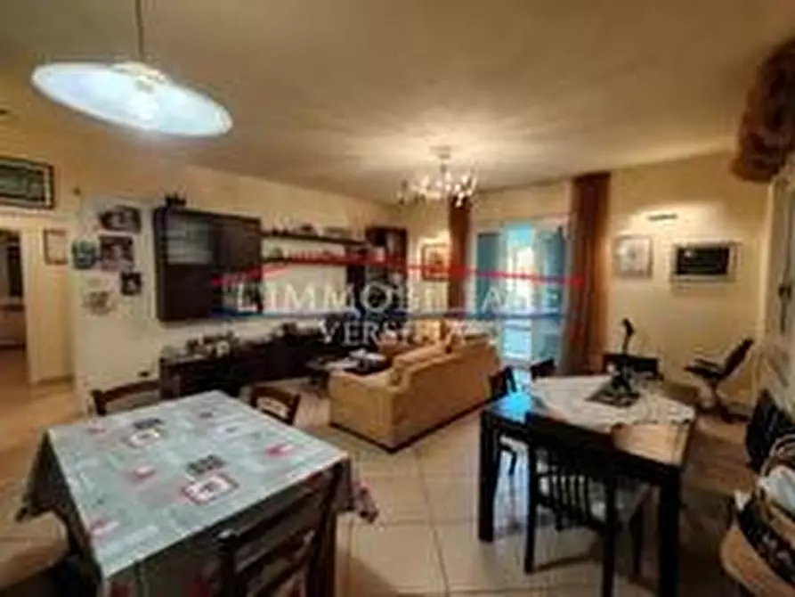 Immagine 5 di Casa trifamiliare in vendita  a Montignoso