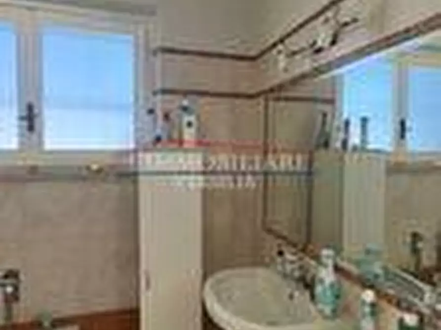 Immagine 14 di Casa trifamiliare in vendita  a Montignoso