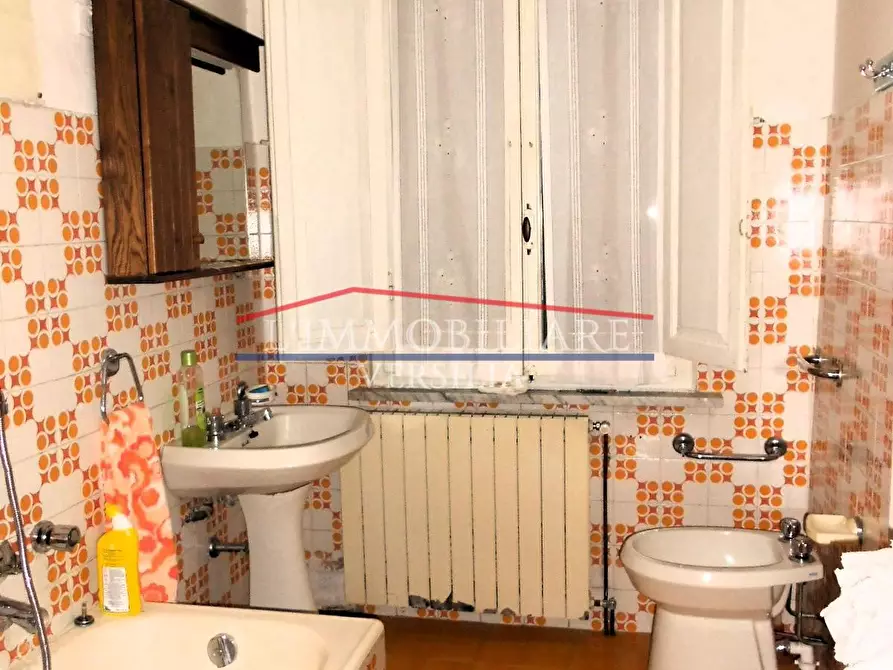 Immagine 37 di Casa indipendente in vendita  a Massa