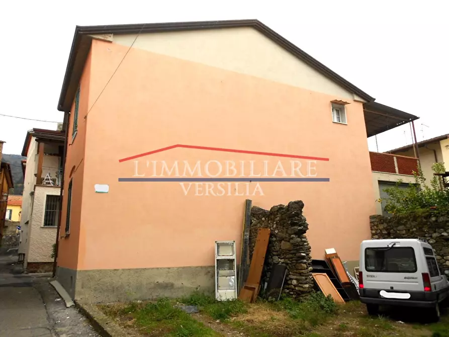 Immagine 13 di Casa indipendente in vendita  a Massa