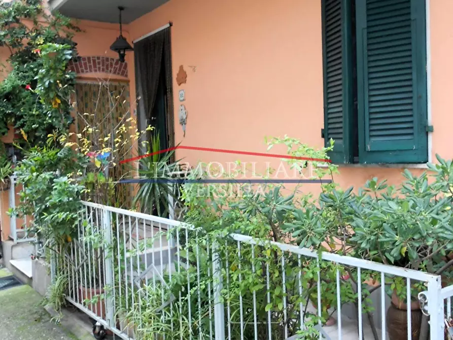 Immagine 14 di Casa indipendente in vendita  a Massa