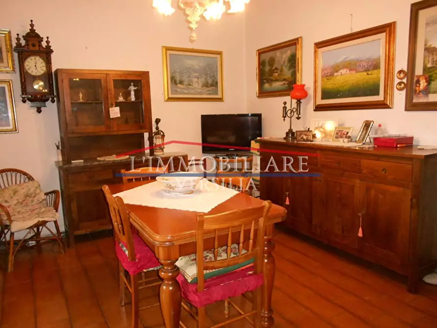 Immagine 10 di Casa indipendente in vendita  a Massa