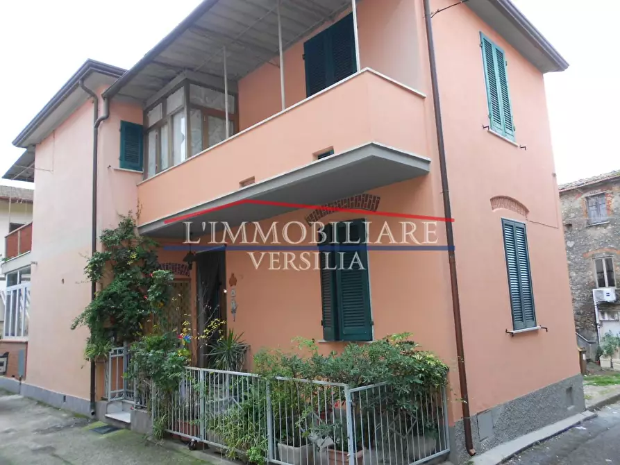 Immagine 4 di Casa indipendente in vendita  a Massa