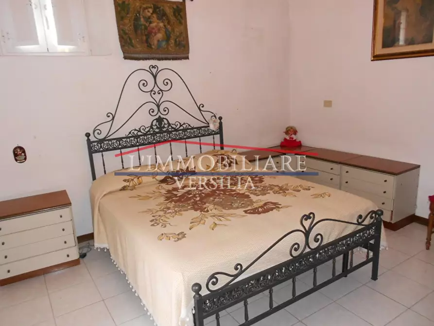 Immagine 27 di Casa indipendente in vendita  a Massa