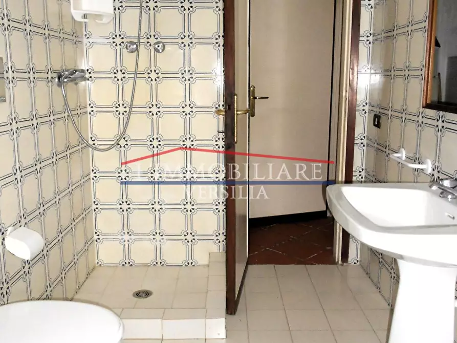 Immagine 41 di Terratetto in vendita  a Montignoso