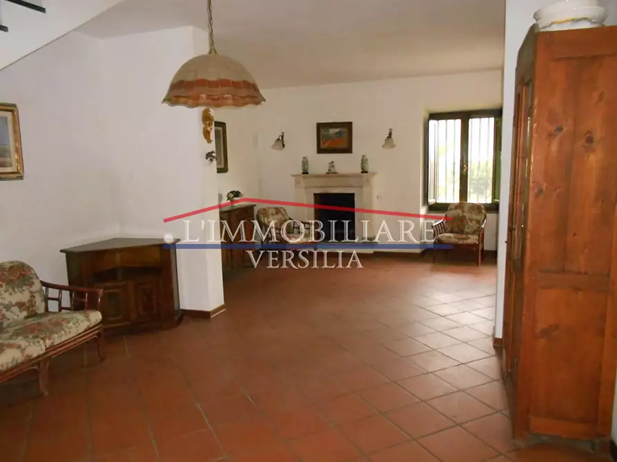 Immagine 15 di Terratetto in vendita  a Montignoso