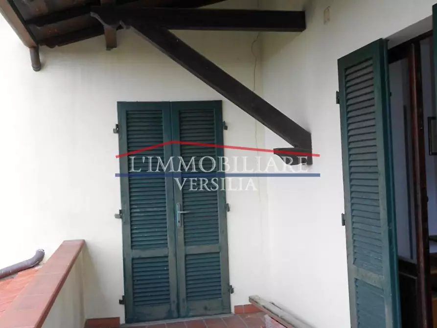 Immagine 35 di Terratetto in vendita  a Montignoso