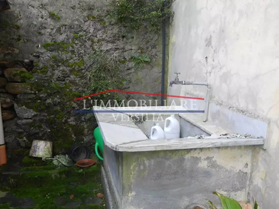 Immagine 43 di Terratetto in vendita  a Montignoso