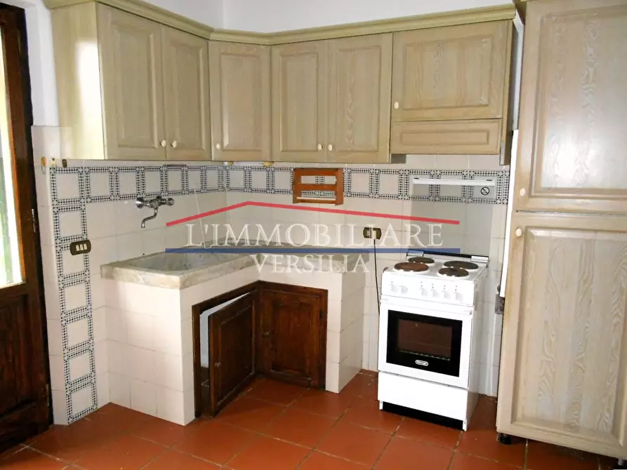 Immagine 21 di Terratetto in vendita  a Montignoso