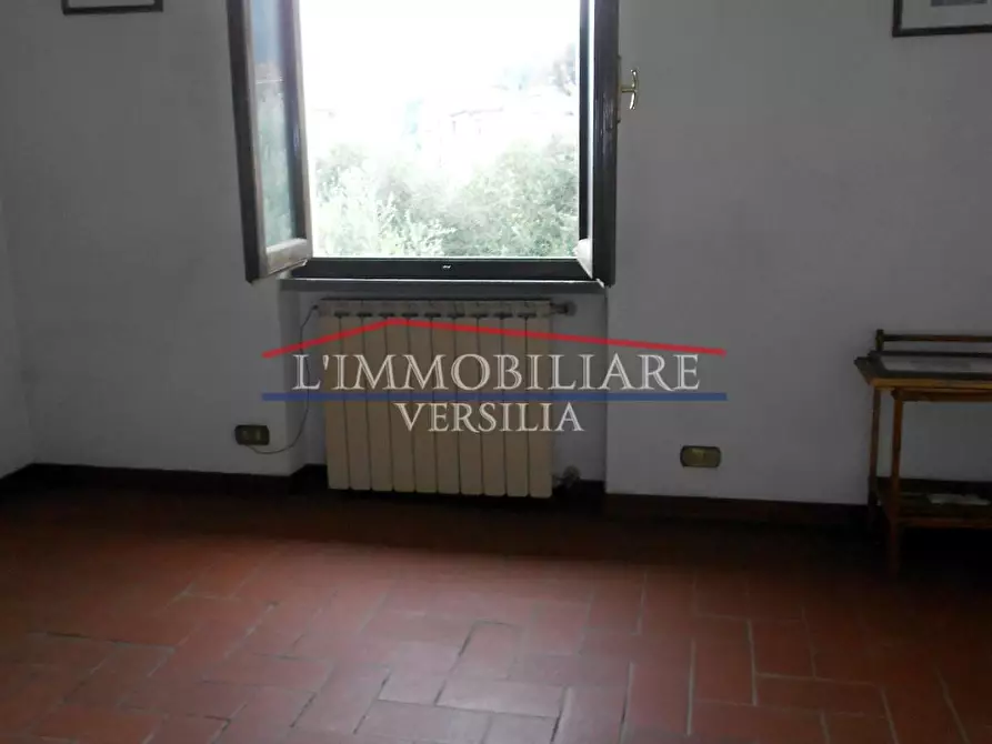 Immagine 37 di Terratetto in vendita  a Montignoso