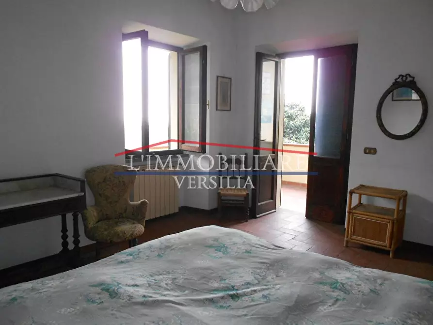 Immagine 17 di Terratetto in vendita  a Montignoso