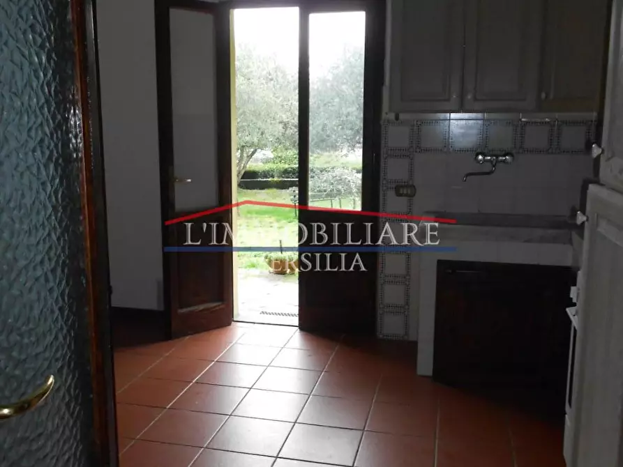 Immagine 11 di Terratetto in vendita  a Montignoso