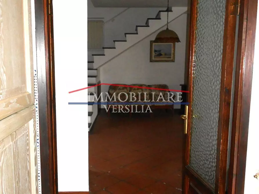 Immagine 39 di Terratetto in vendita  a Montignoso