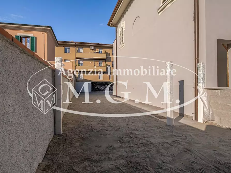 Immagine 4 di Appartamento in vendita  a Pontedera