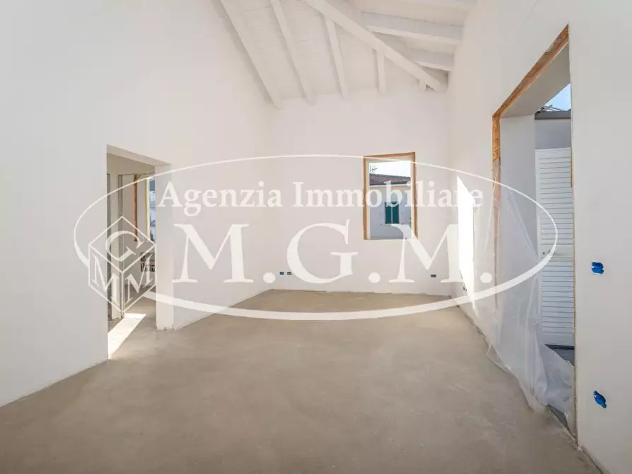 Immagine 14 di Appartamento in vendita  a Pontedera