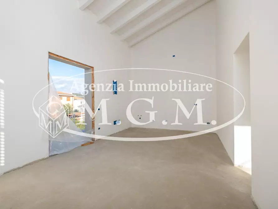 Immagine 16 di Appartamento in vendita  a Pontedera