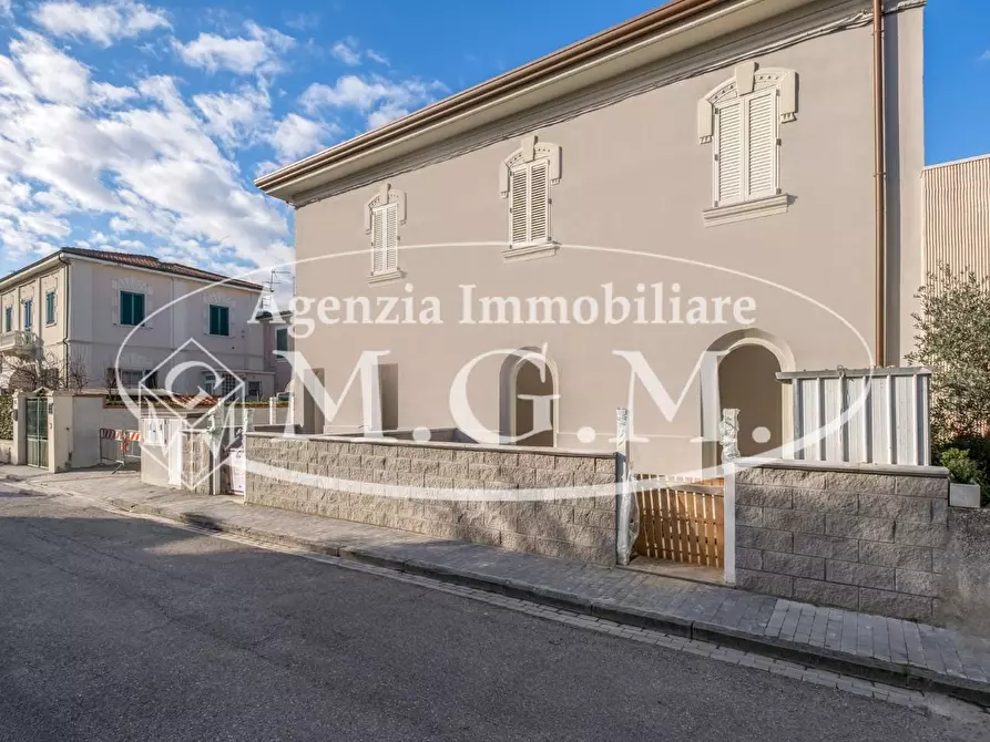 Immagine 2 di Appartamento in vendita  a Pontedera