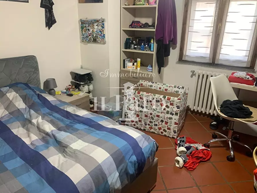 Immagine 11 di Porzione di casa in vendita  a Campi Bisenzio