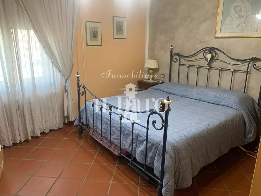 Immagine 9 di Porzione di casa in vendita  a Campi Bisenzio