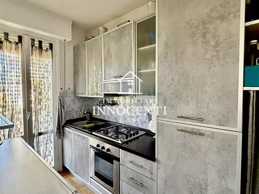 Immagine 5 di Appartamento in vendita  a Massa