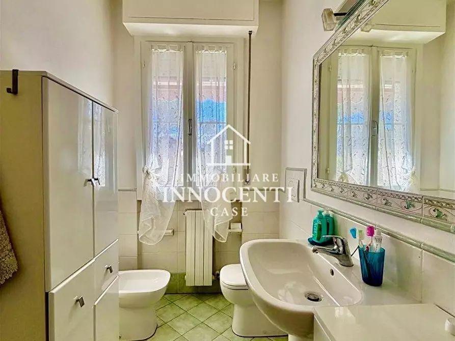 Immagine 15 di Appartamento in vendita  a Massa