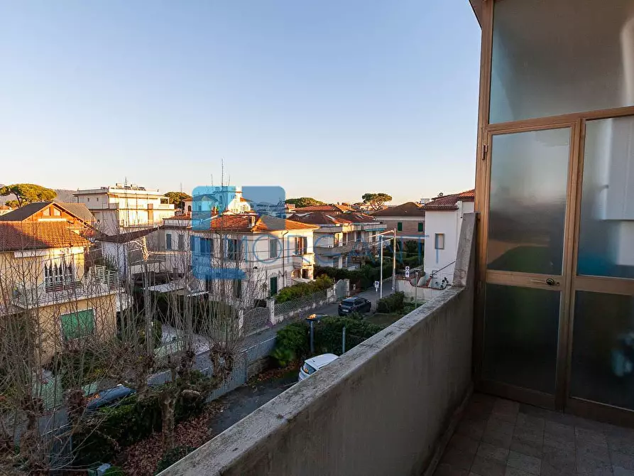 Immagine 15 di Appartamento in vendita  a Camaiore