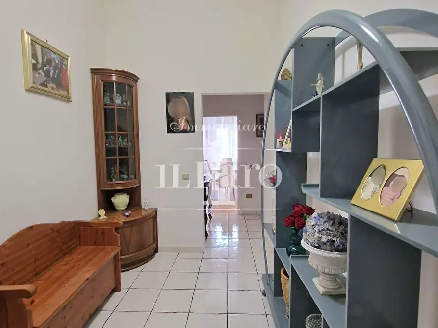 Immagine 11 di Appartamento in vendita  a Campi Bisenzio