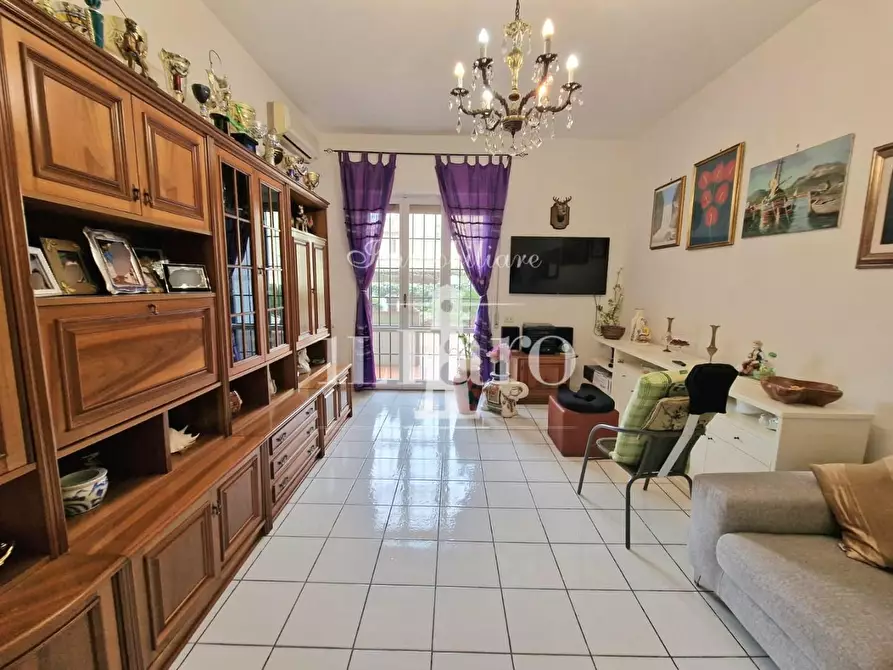 Immagine 7 di Appartamento in vendita  a Campi Bisenzio