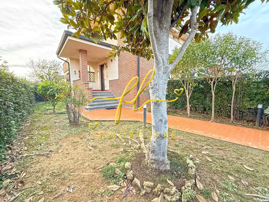 Immagine 22 di Casa bifamiliare in vendita  a Cecina