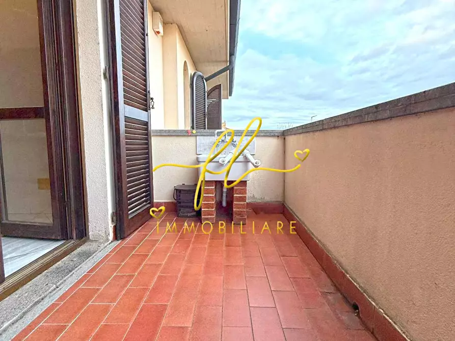 Immagine 11 di Casa bifamiliare in vendita  a Cecina