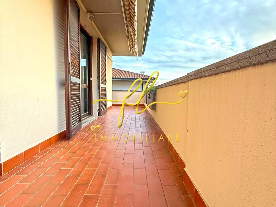 Immagine 12 di Casa bifamiliare in vendita  a Cecina