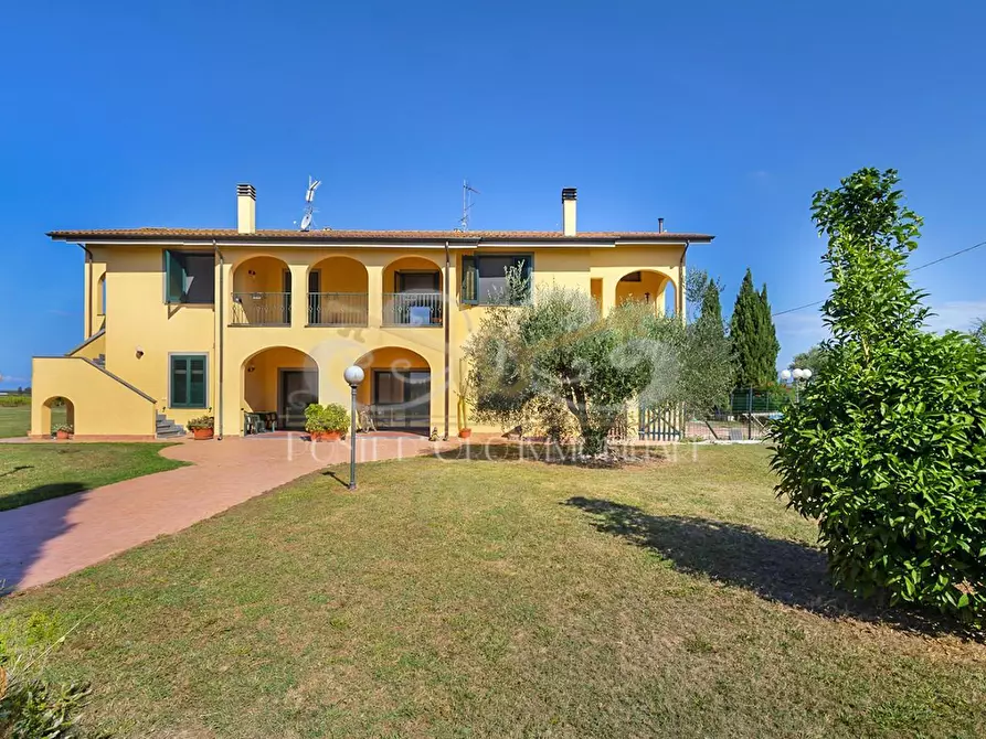 Immagine 8 di Casa bifamiliare in vendita  a Vecchiano