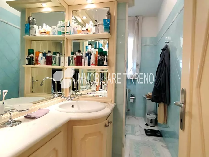 Immagine 15 di Appartamento in vendita  a Massa