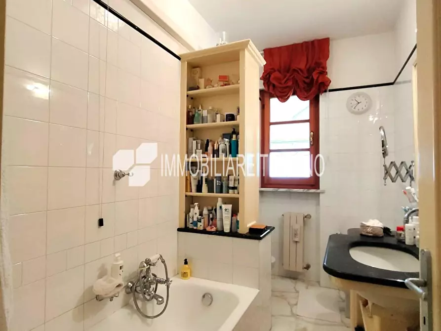 Immagine 14 di Appartamento in vendita  a Massa