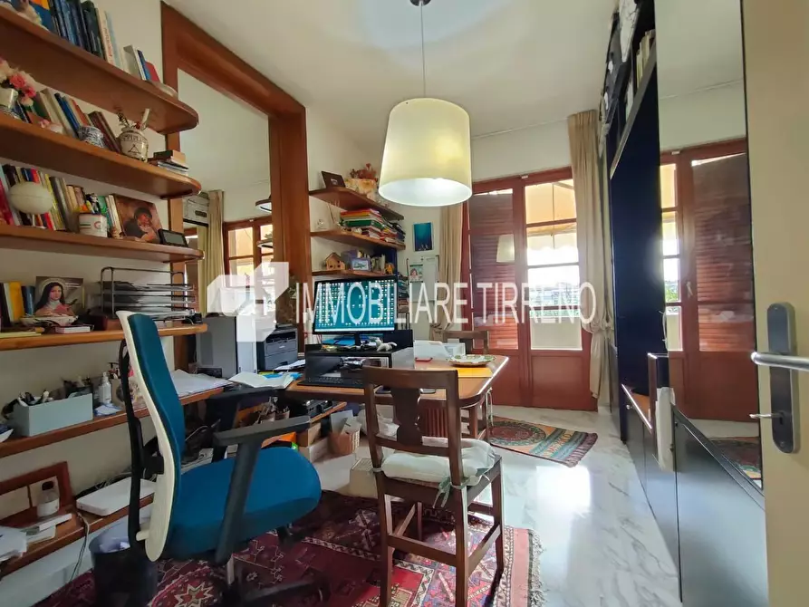 Immagine 19 di Appartamento in vendita  a Massa