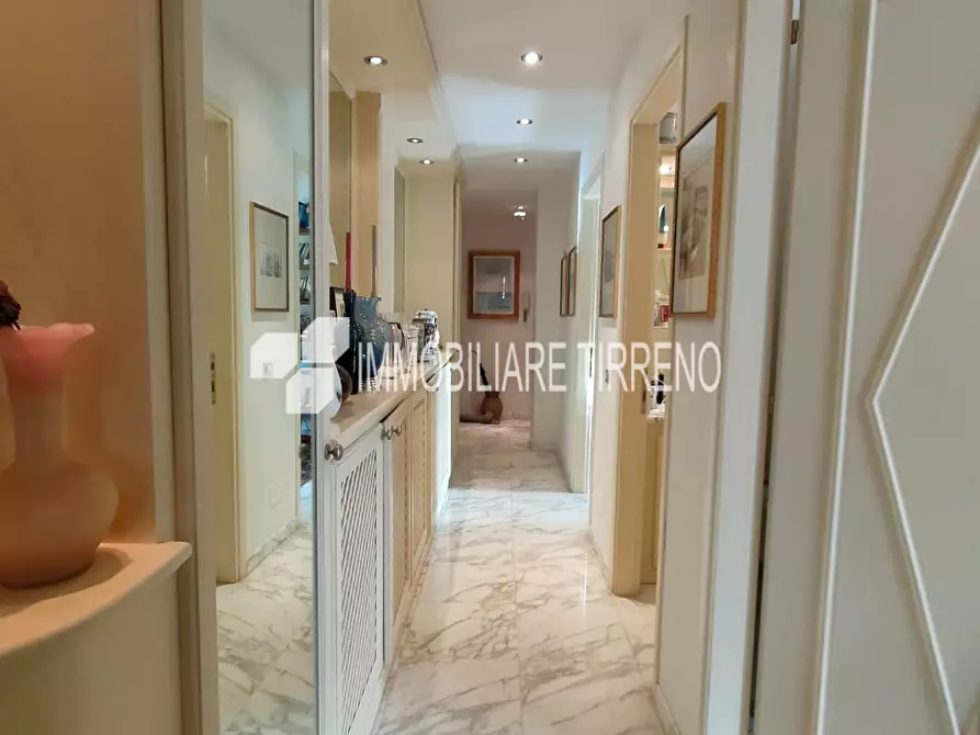 Immagine 6 di Appartamento in vendita  a Massa