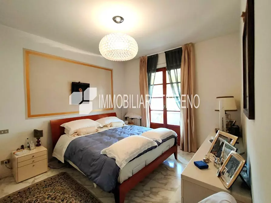 Immagine 7 di Appartamento in vendita  a Massa