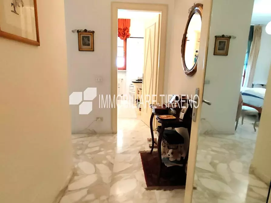 Immagine 5 di Appartamento in vendita  a Massa