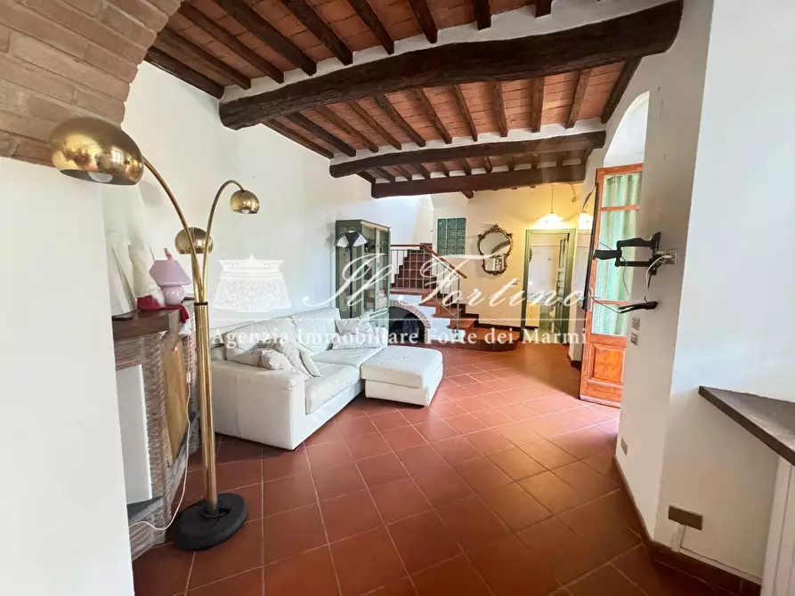 Immagine 8 di Casa bifamiliare in vendita  a Forte Dei Marmi