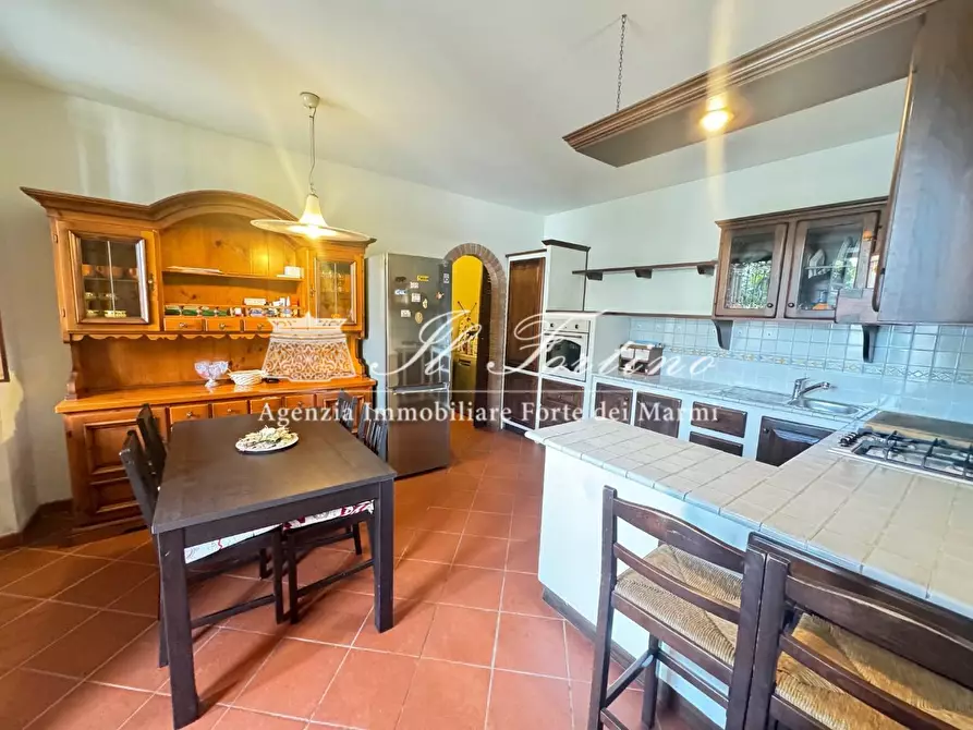 Immagine 6 di Casa bifamiliare in vendita  a Forte Dei Marmi