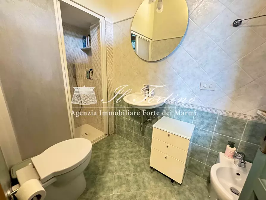 Immagine 9 di Casa bifamiliare in vendita  a Forte Dei Marmi
