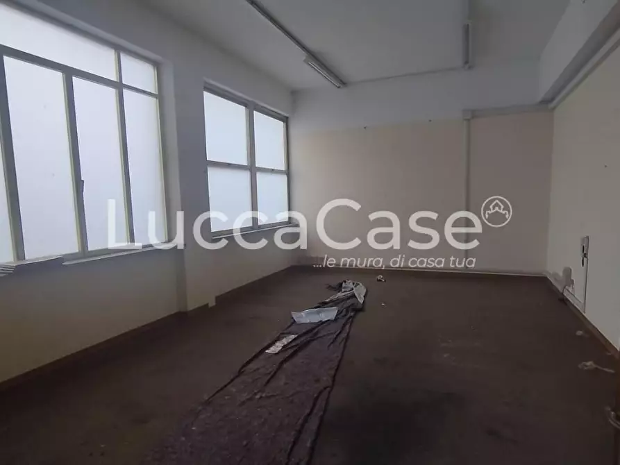 Immagine 5 di Ufficio in vendita  a Capannori