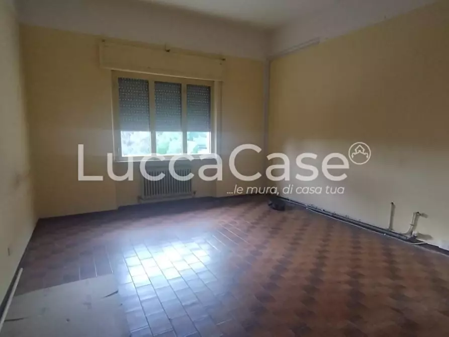 Immagine 7 di Ufficio in vendita  a Capannori