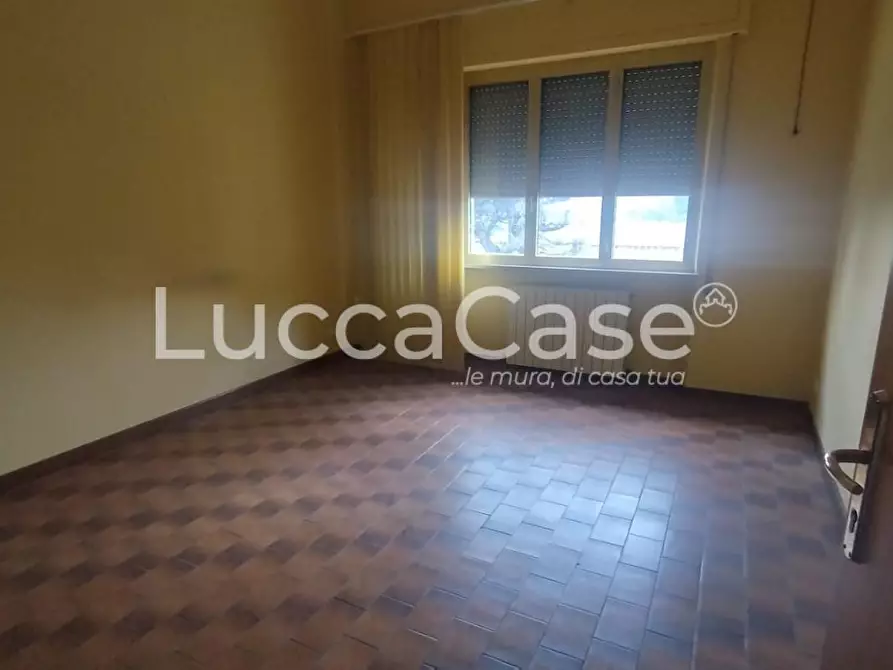 Immagine 8 di Ufficio in vendita  a Capannori