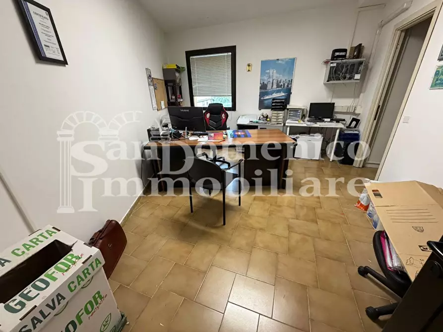 Immagine 5 di Ufficio in affitto  a Cascina