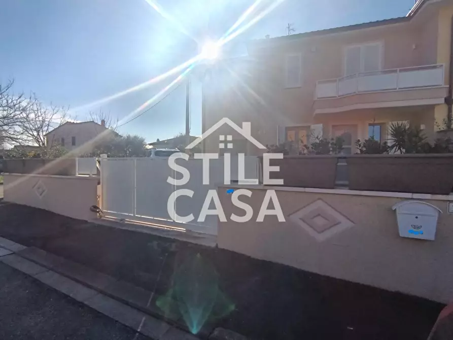 Immagine 1 di Casa bifamiliare in vendita  a Castelfranco Di Sotto